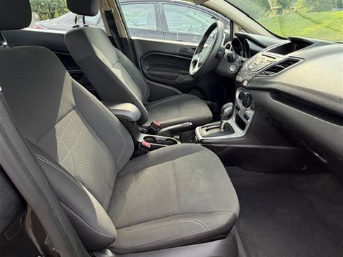 Used 2016 Ford Fiesta SE FWD image 4