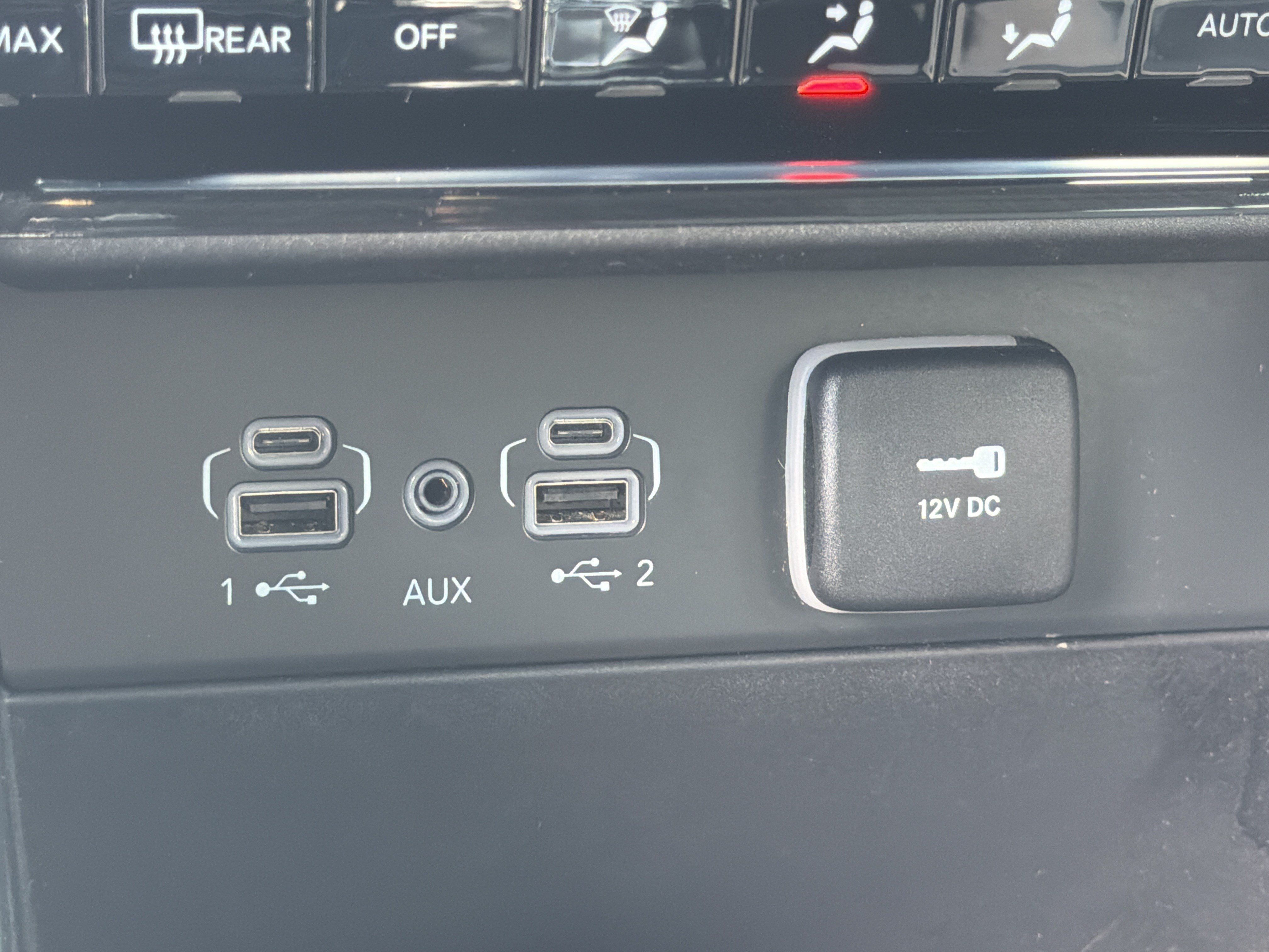 Used 2023 Jeep Grand Cherokee L Overland RWD image 36