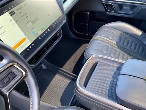 Used 2023 Rivian R1S Launch Edition AWD/4WD image 16