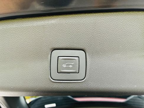 Used 2024 Chevrolet TrailBlazer RS w/ Convenience Package image 44