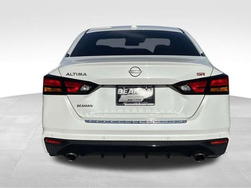 Used 2023 Nissan Altima 2.5 SR w/ SR Premium Package image 6