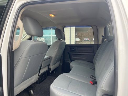 Used 2015 RAM 3500 Tradesman w/ Chrome Appearance Group image 9