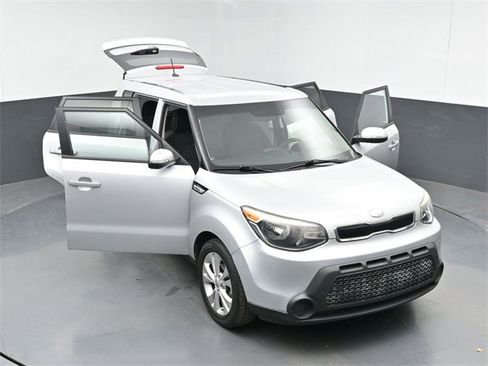 Used 2014 Kia Soul + image 48