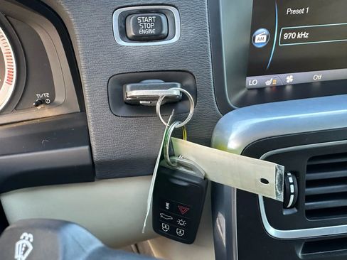 Used 2013 Volvo S60 T5 image 15