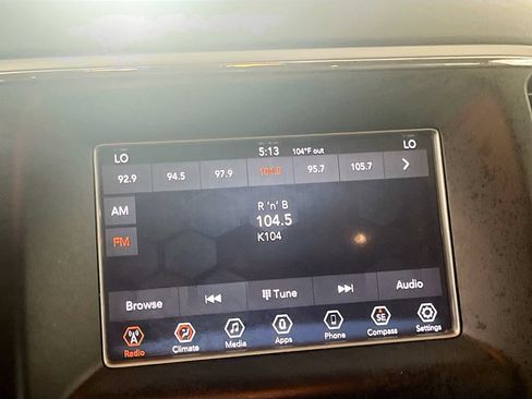 Used 2019 Jeep Grand Cherokee Laredo RWD image 14