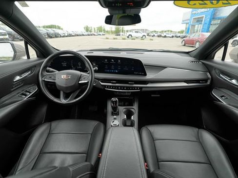 Used 2025 Cadillac XT4 Premium Luxury AWD/4WD image 28
