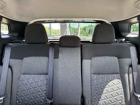 Used 2025 Nissan Kicks SV FWD image 18