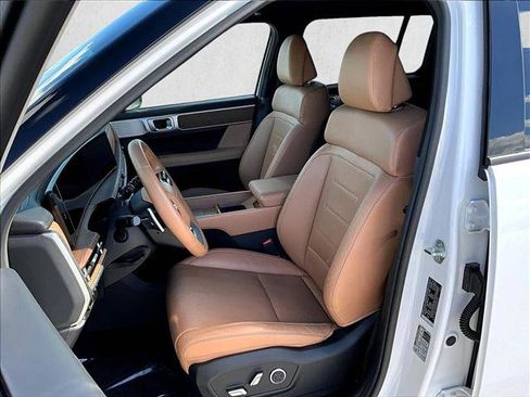 Used 2025 Hyundai Santa Fe Limited image 25