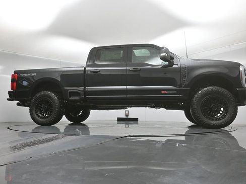 New 2025 Ford F250 Lariat w/ Lariat Ultimate Package image 3