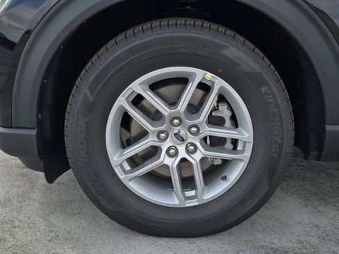 New 2026 Ford Explorer Active w/ Active Comfort Package RWD image 7