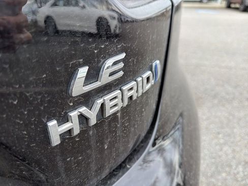 Used 2024 Toyota Corolla LE image 21