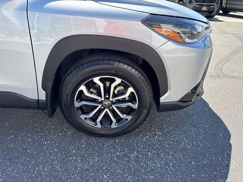 Used 2024 Toyota Corolla Cross AWD Hybrid w/ Moonroof Package image 21