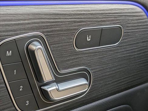 New 2026 Mercedes-Benz GLB 250 4MATIC image 12