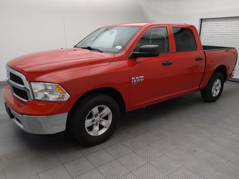 Used 2022 RAM 1500 Classic SLT RWD image 2