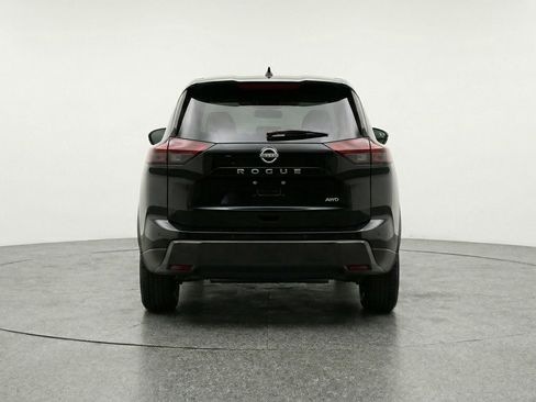 Used 2025 Nissan Rogue SV image 7