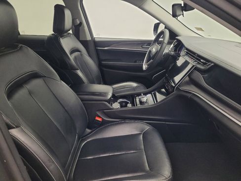 Used 2022 Jeep Grand Cherokee Limited 4xe image 21