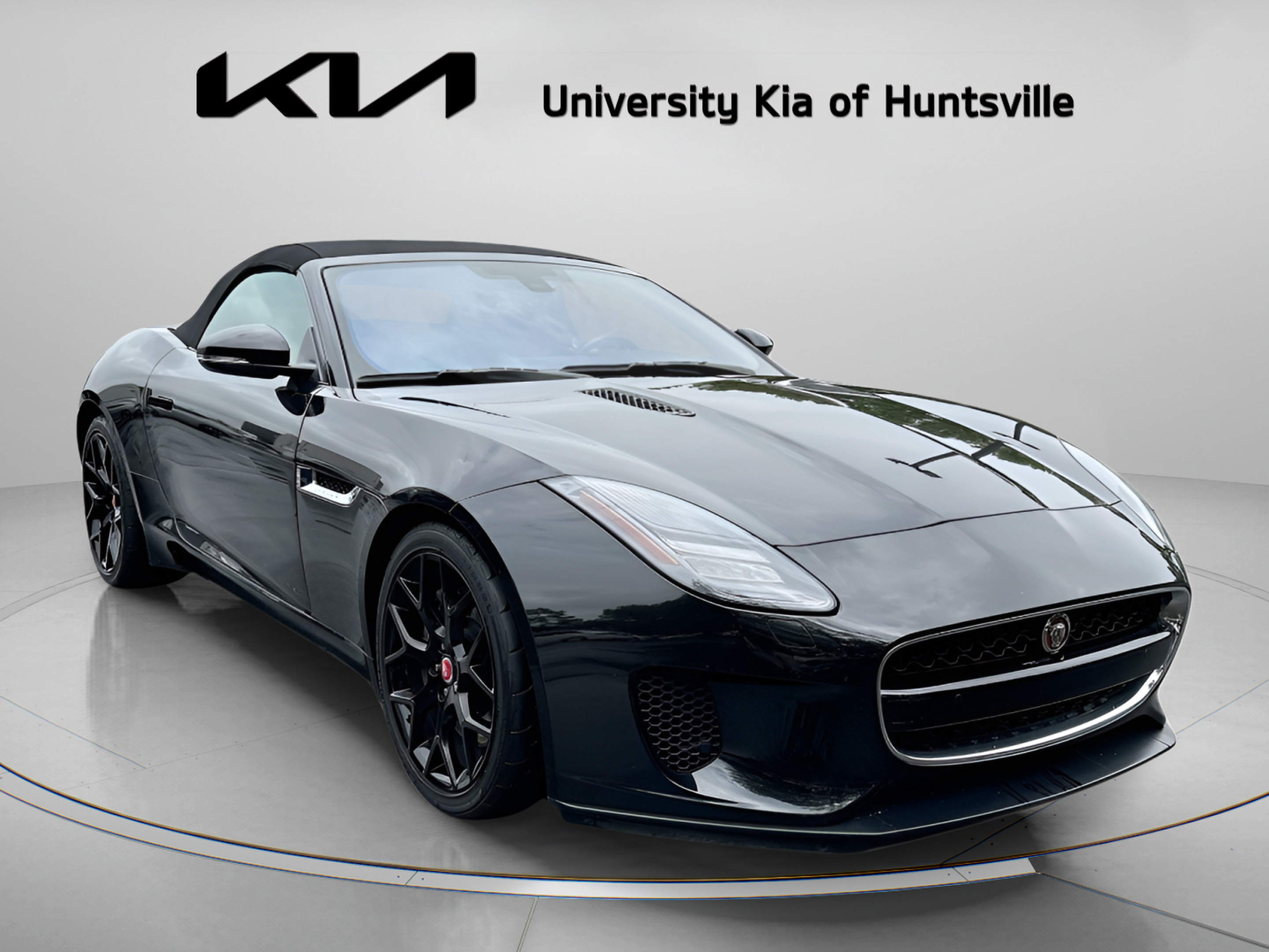 Used 2018 Jaguar F-TYPE Convertible RWD image 1