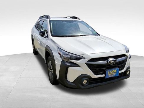 Used 2024 Subaru Outback Premium AWD/4WD image 19