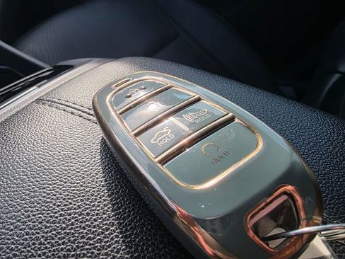 Used 2023 Hyundai Santa Cruz Limited image 31