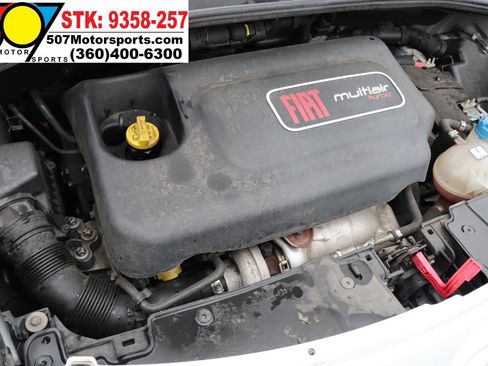 Used 2014 FIAT 500L Easy w/ Popular Equipment Group FWD image 21