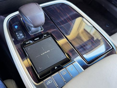 Used 2018 Lexus LS 500 image 25