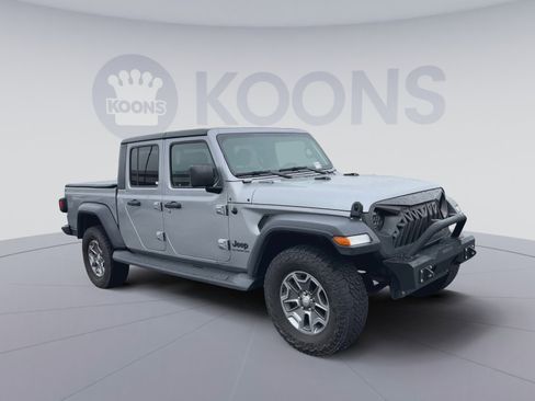 Used 2020 Jeep Gladiator Sport w/ Quick Order Package 24S AWD/4WD image 4