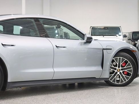 Used 2021 Porsche Taycan 4S image 11