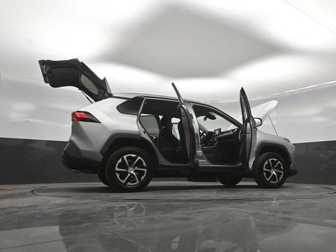 Used 2022 Toyota RAV4 LE FWD image 48