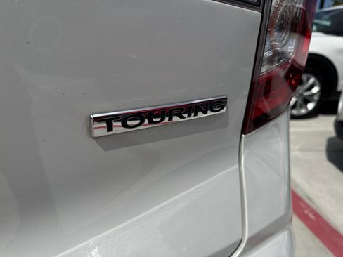 Used 2021 Honda Pilot Touring image 8