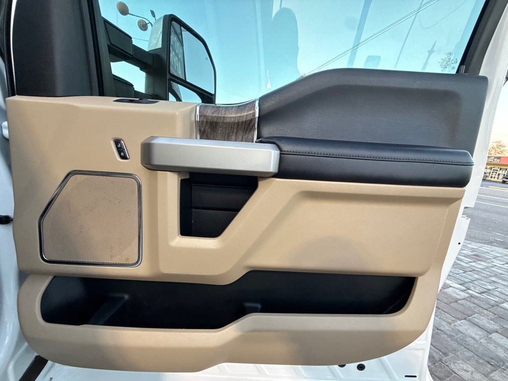 Used 2018 Ford F250 Lariat w/ Chrome Package AWD/4WD image 38