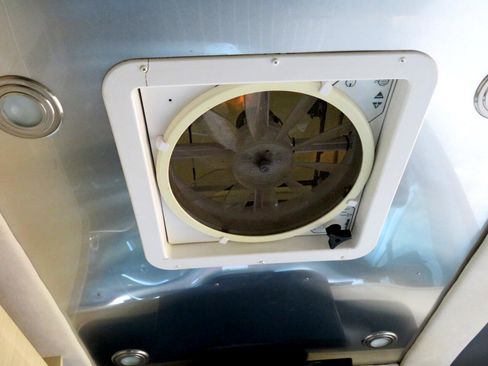 Used 2014 Mercedes-Benz Sprinter 3500 image 37