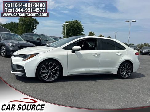 Used 2021 Toyota Corolla SE FWD image 3