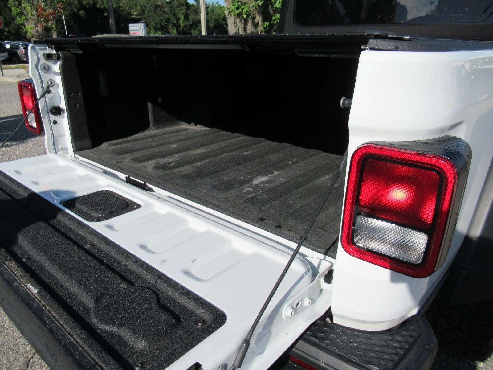 Certified 2022 Jeep Gladiator Mojave w/ Trailer Tow Package AWD/4WD image 10