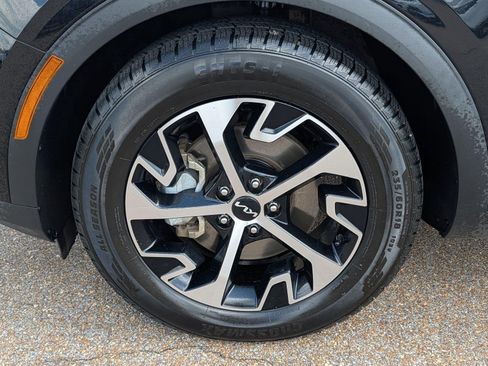 Used 2023 Kia Sportage EX FWD image 29