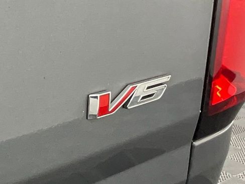 Used 2021 Chevrolet Colorado LT image 19