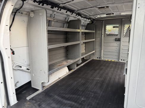 Used 2019 Chevrolet Express 2500 w/ Driver Convenience Package image 31