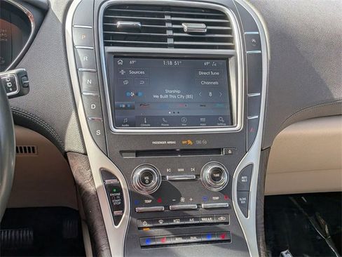 Used 2020 Lincoln Nautilus Reserve image 20