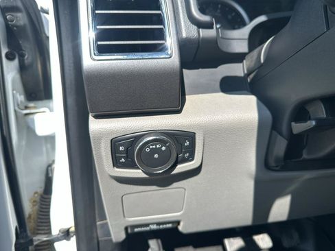 Used 2017 Ford F250 XLT w/ FX4 Off-Road Package AWD/4WD image 5