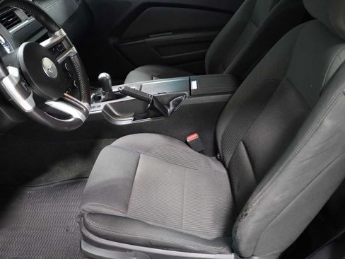 Used 2014 Ford Mustang Coupe RWD image 5
