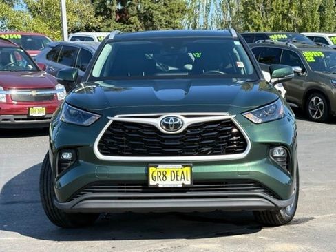 Used 2024 Toyota Highlander XLE image 44