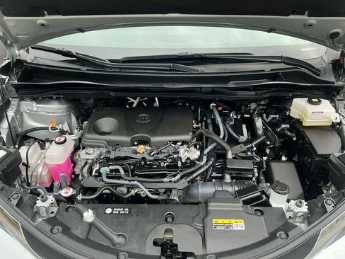 Used 2025 Toyota Sienna XLE FWD image 18