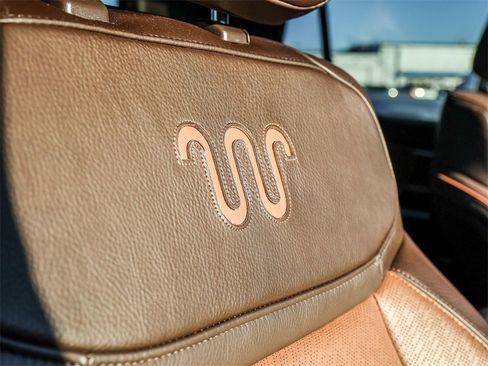 Used 2025 Ford Expedition Max King Ranch image 19