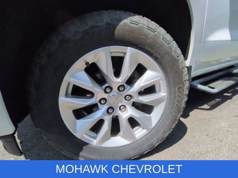 Used 2022 Chevrolet Silverado 1500 Custom AWD/4WD image 34