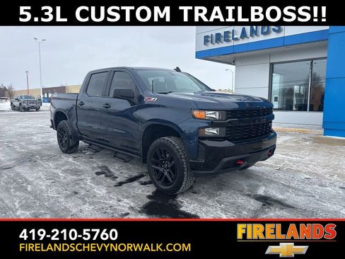 Used 2021 Chevrolet Silverado 1500 Custom Trail Boss w/ LPO, Dark Essentials Package image 1