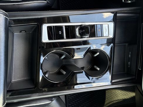 Used 2024 Volkswagen Atlas SEL Premium R-Line image 21