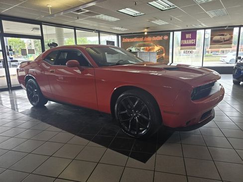 Used 2023 Dodge Challenger SXT w/ Blacktop Package RWD image 4