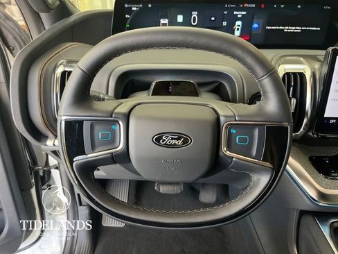 New 2025 Ford Expedition Tremor image 17