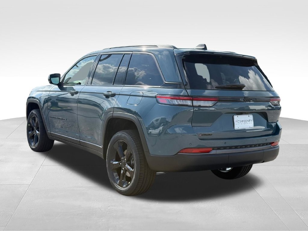 New 2026 Jeep Grand Cherokee Limited w/ Limited Altitude Package RWD image 3