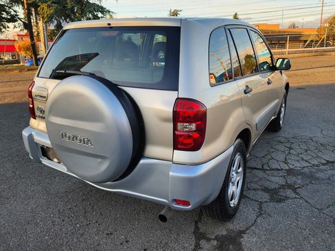 Used 2005 Toyota RAV4 2WD image 6