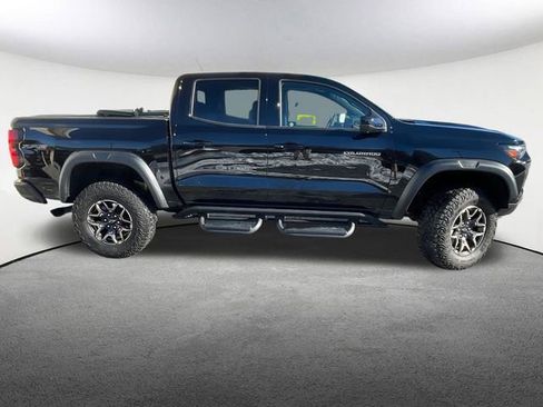 Used 2024 Chevrolet Colorado ZR2 w/ ZR2 Convenience Package III image 16